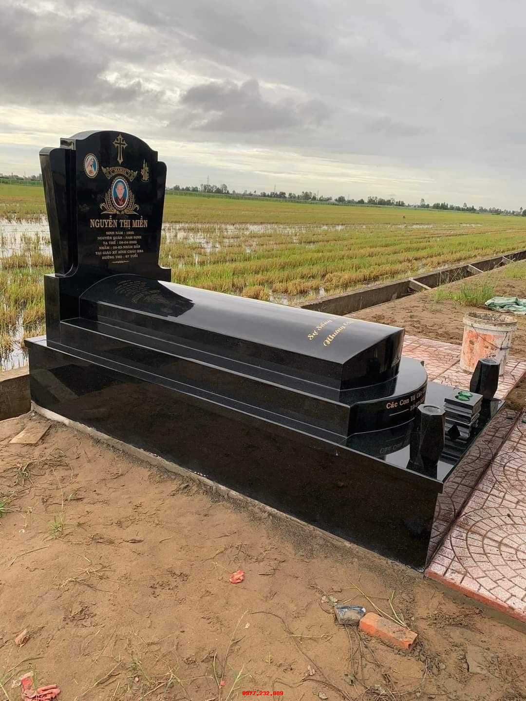 Mộ đá Hoa Cương - MHC6