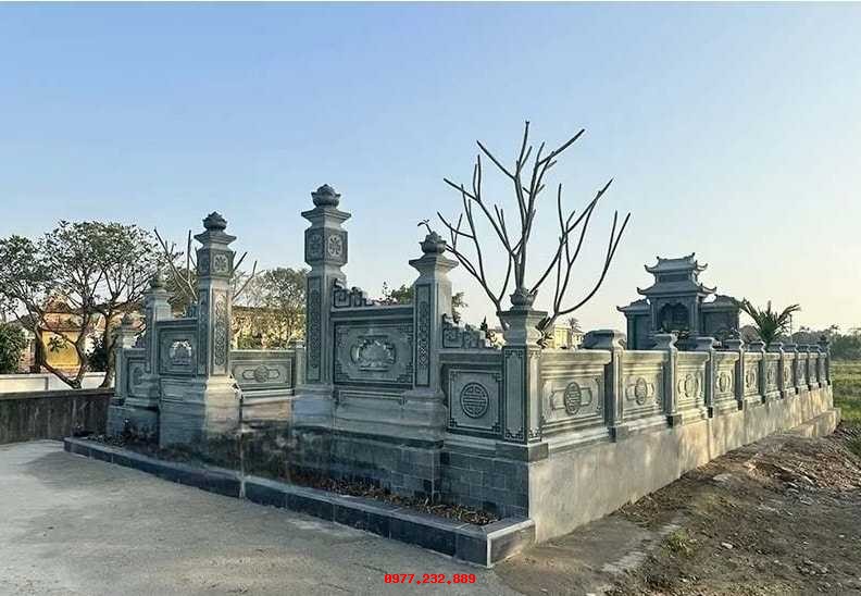 Khuôn viên lăng mộ - KLM22