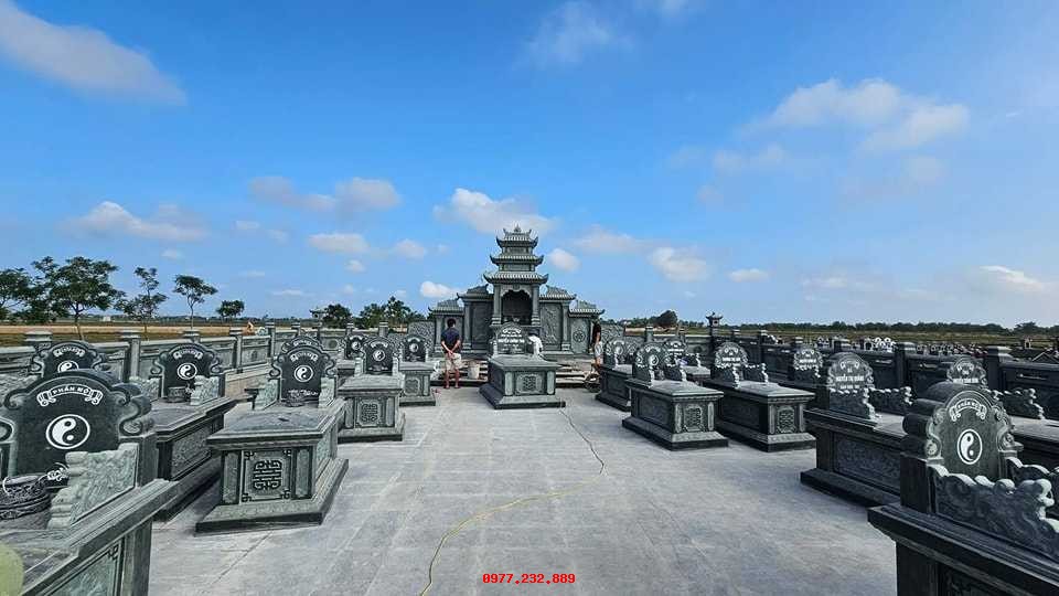 Khuôn viên lăng mộ - KLM14